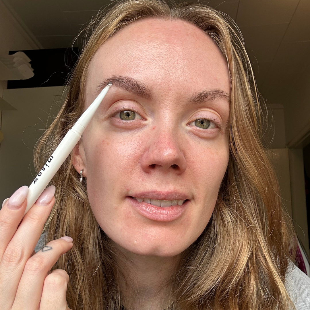 BROW DEFINER