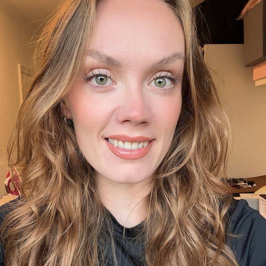 NØGLEN BAG ET NO-MAKEUP MAKEUP LOOK